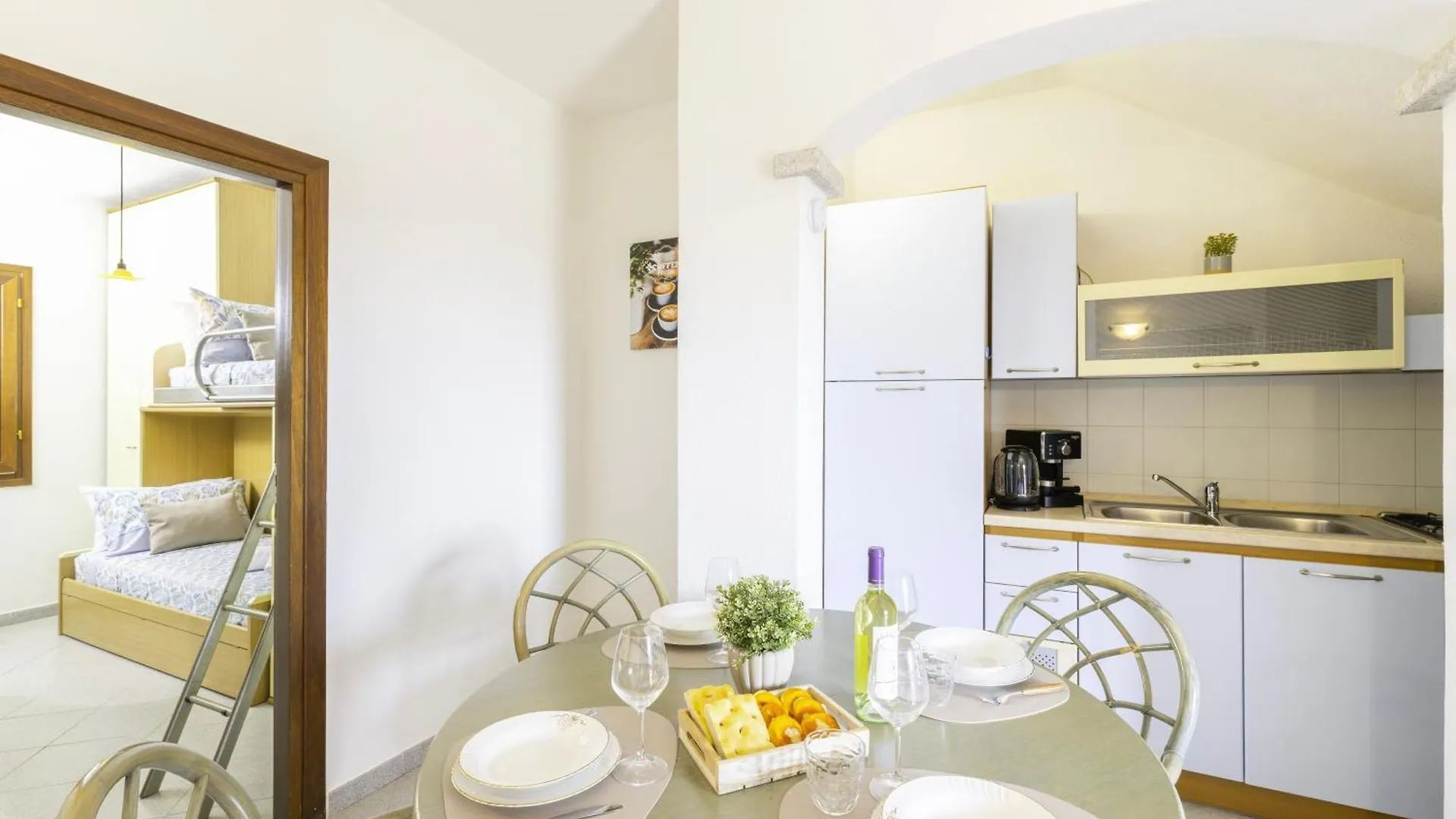 Serenity House Agrustos 0*,  Italien