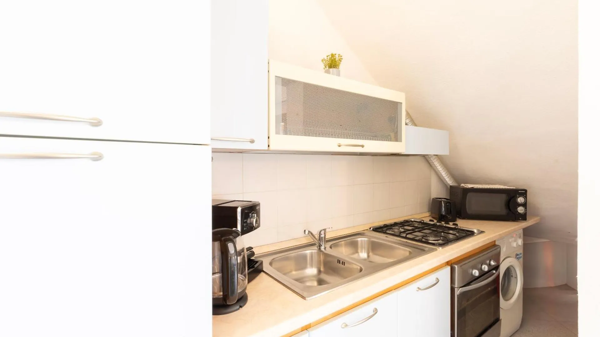 Semesterbostad Serenity House Agrustos Italien