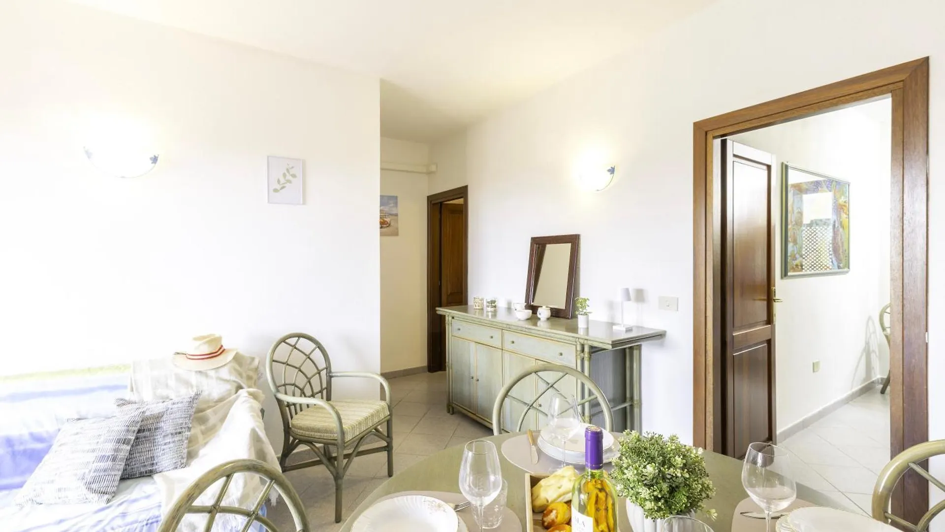 Semesterbostad Serenity House Agrustos Italien